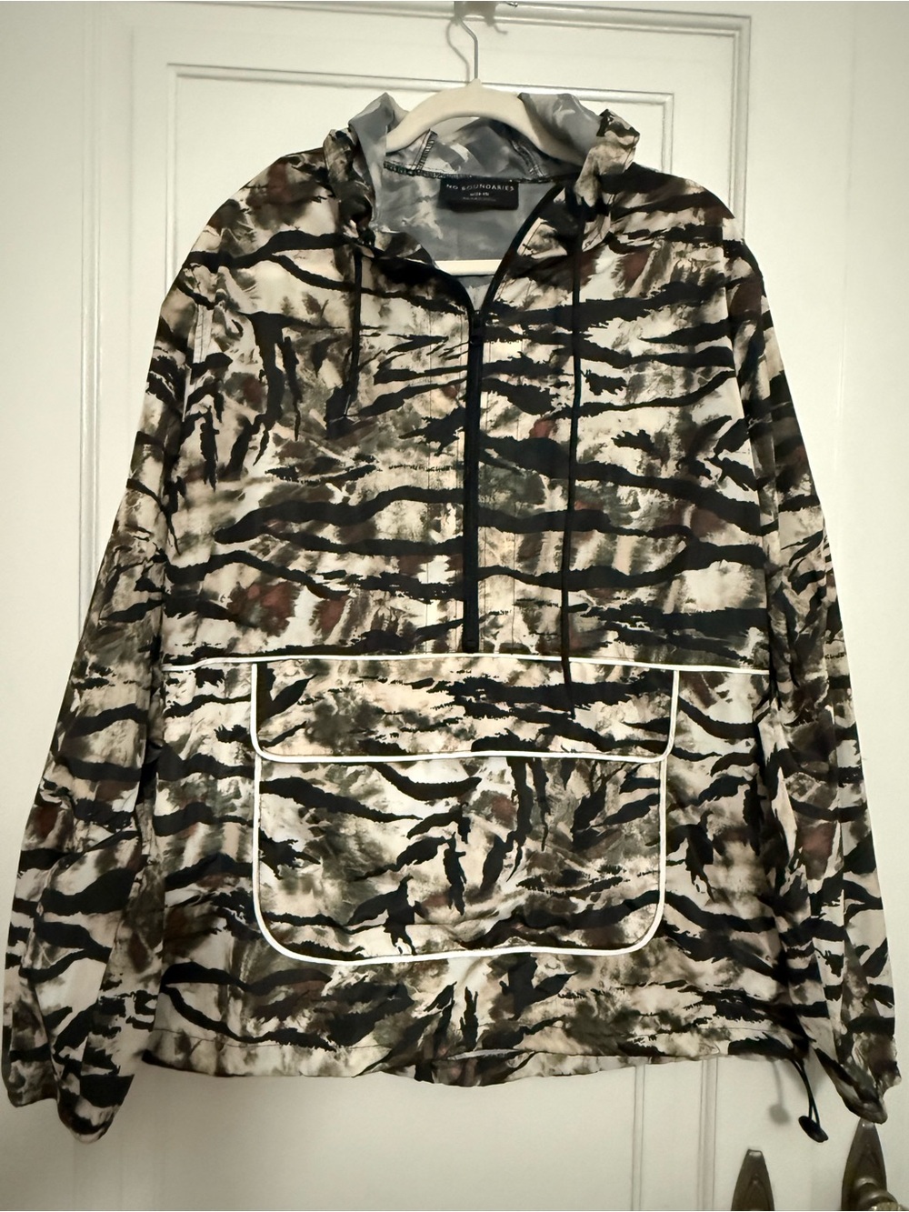 Women’s Hooded Pullover Jacket - Camo Print